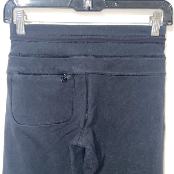 Lululemon Women's Black Shorts - Size 2 - Picture 6 of 8